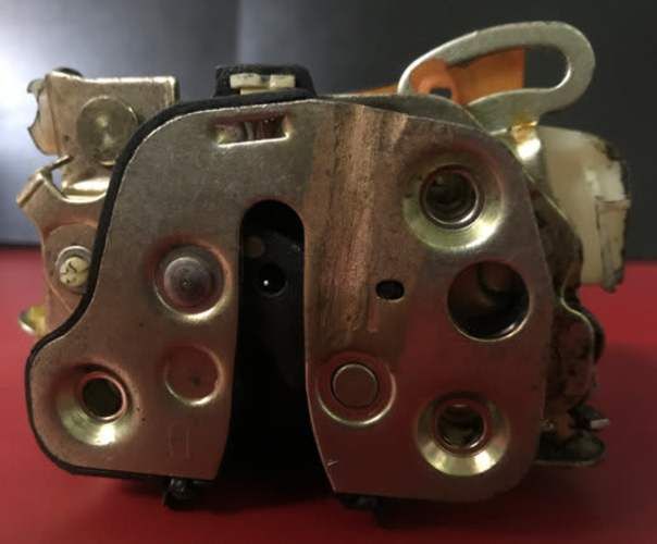 "Cerradura puerta delantero Chevrolet Corsa 1994/2008"