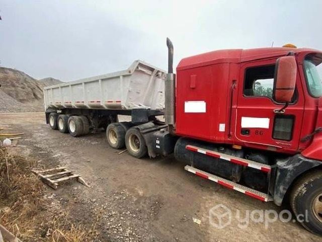 Camion Mack 2006, con Batea