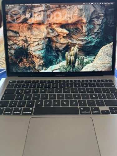 Macbook air M1 2020