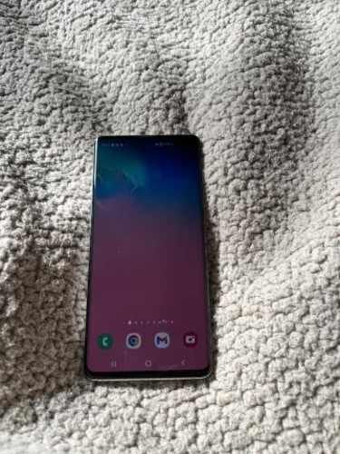 Celular Samsung Galaxy S10 plus muy poco uso