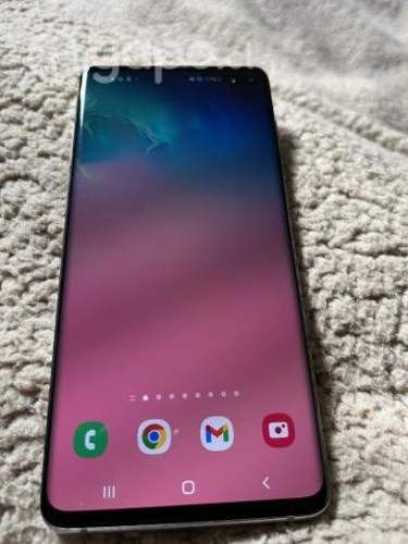 Celular Samsung Galaxy S10 plus muy poco uso