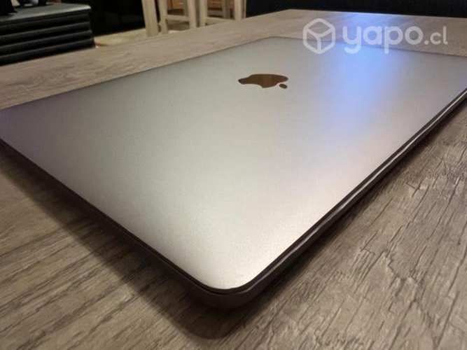 Macbook pro touchbar 2017 13' 8gb ram 256 gb ssd