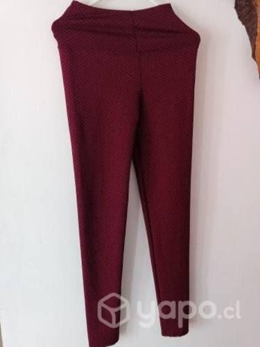 Lote de 50 prendas en su mayoría nuevas sur