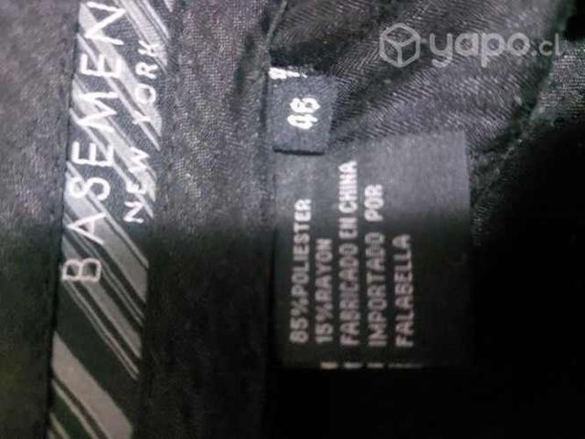 traje basement poco uso