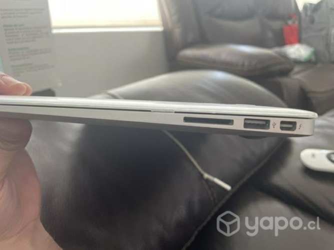 Macbook air 2011. Buen estado