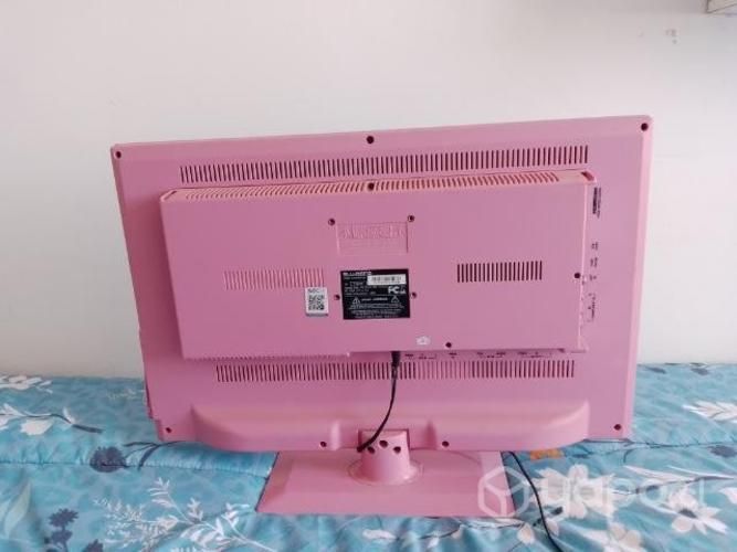 Televisor Rosado