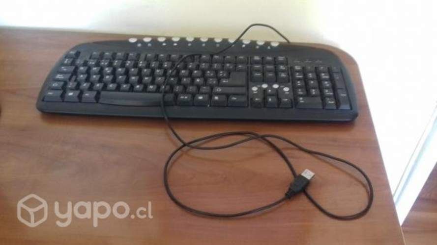 Teclado PC casi nuevo