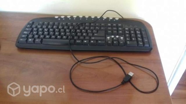 Teclado PC casi nuevo