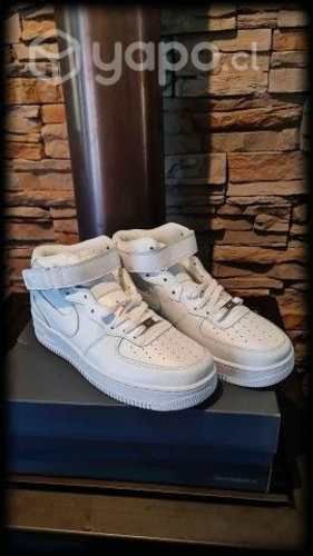 Zapatillas Air Force 1 mid 07