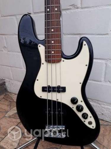 Bajo Fender Jazz Bass Squier Series Fabricado En M