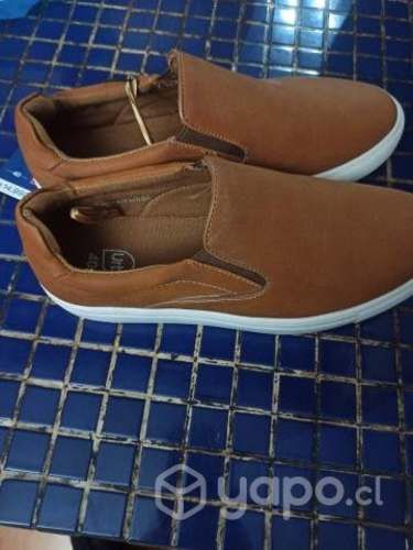 Zapatos marca URB numero 40, color cafe, Nuevos 8