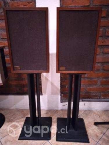 Parlantes Realistic MC-1000
