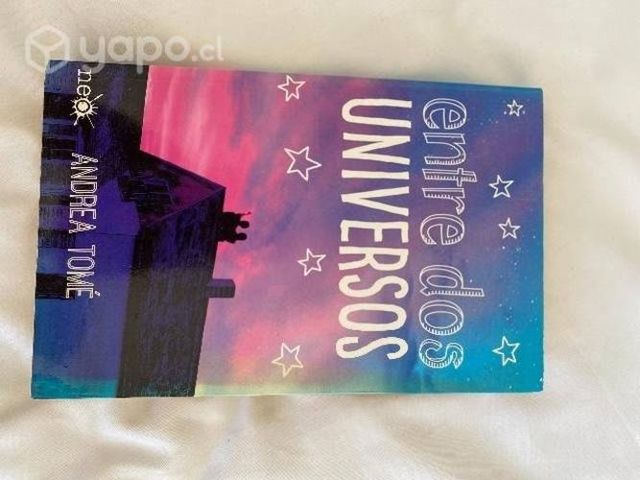 Libro Entre dos universos de Andrea Tomé
