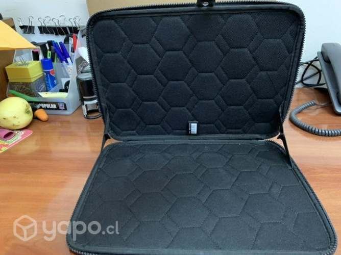 Thule funda 13 negra