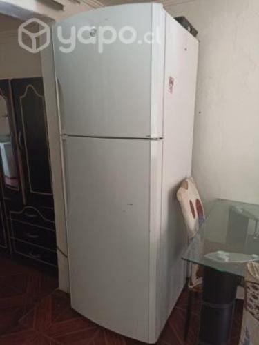 Refrigerador 2 puertas buen estado funcionando