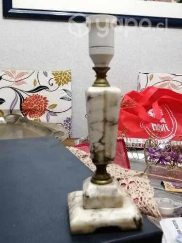 Lámpara chica de mármol y bronce