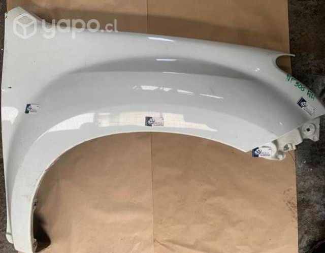 Tapabarros Nissan Np300 2018 Derecho