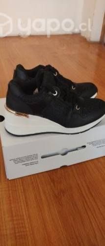 Zapatillas Aldo nuevas
