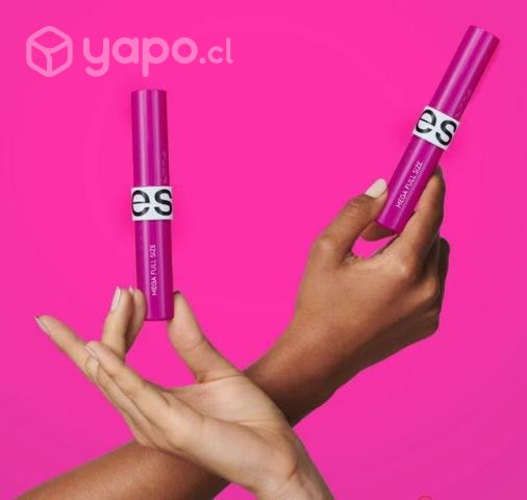 Mascara a Prueba de Agua Mega Full Size de esika