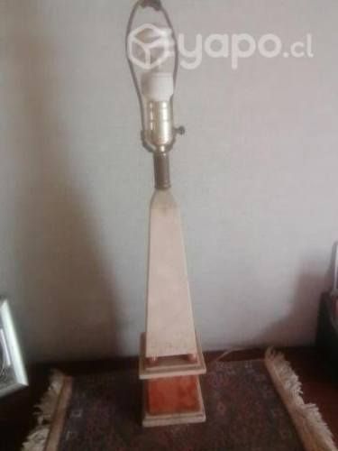 Lámpara grande mármol