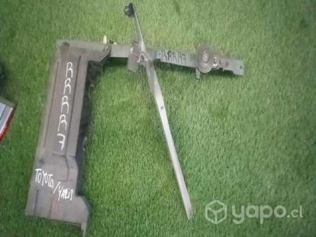 Frontal superior toyota yaris 2018