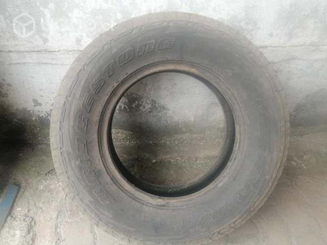 Neumático camioneta aro 16