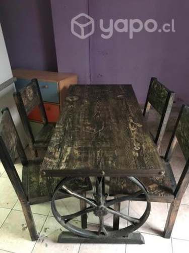 Comedor de 4silla con diceño