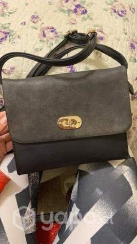 Cartera negra marca Danna