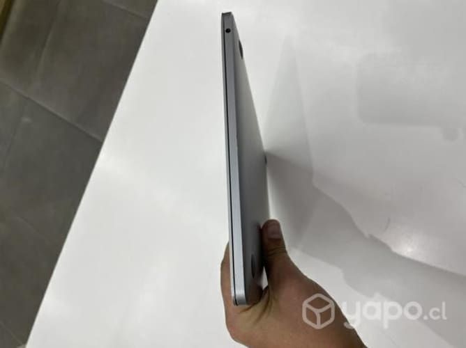 MacBook Pro 2017 2.3 i5 8ram