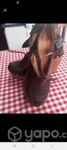 Zuecos puro cuero nuevos