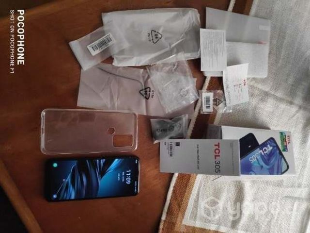 Teléfono TCL MODELO 305