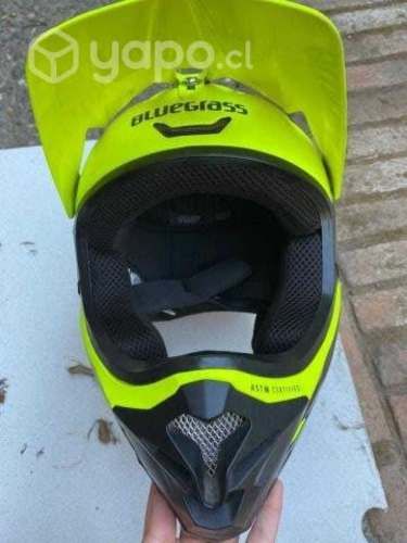 Casco de bicicleta intox bluegrass