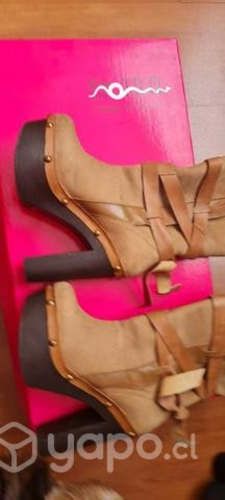 Botas nuevas de 100% cuero