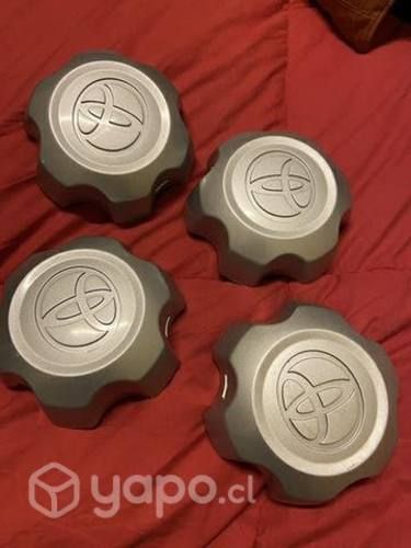 Tapas de llantas Toyota Hilux