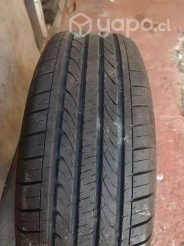 Neumático aro 16 205/55 R16 marca "GOOD YEAR"