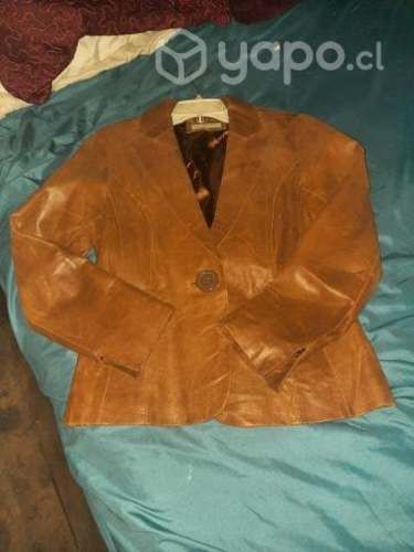 Chaqueta de cuero color broun