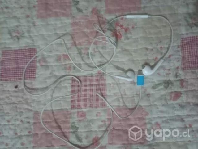 Audífonos con entrada de celular