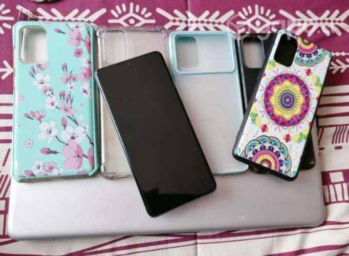 S20 plus , con carcasas de regalo