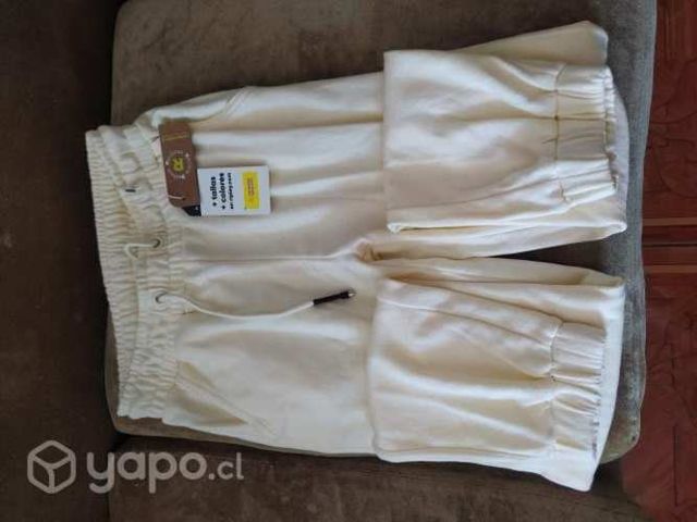 Buzo amarillo pastel