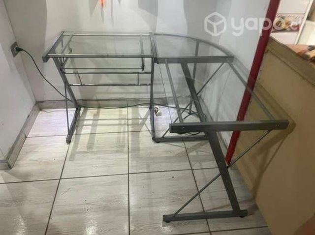 Escritorio de vidrio