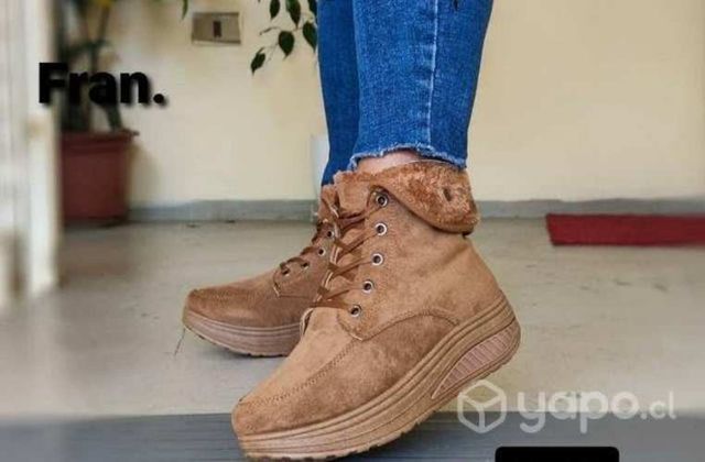Botín invierno en café y negro