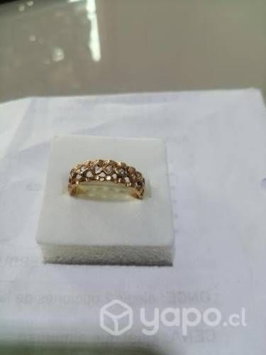 Anillo de oro
