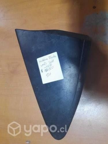 Moldura toyota yaris 2011- 2018