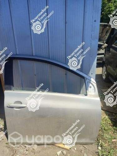 Puerta derecha Toyota new Yaris 2008