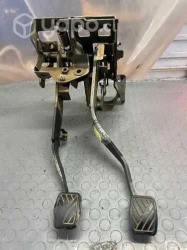 Pedal freno embrague Suzuki Gran Vitara 2010