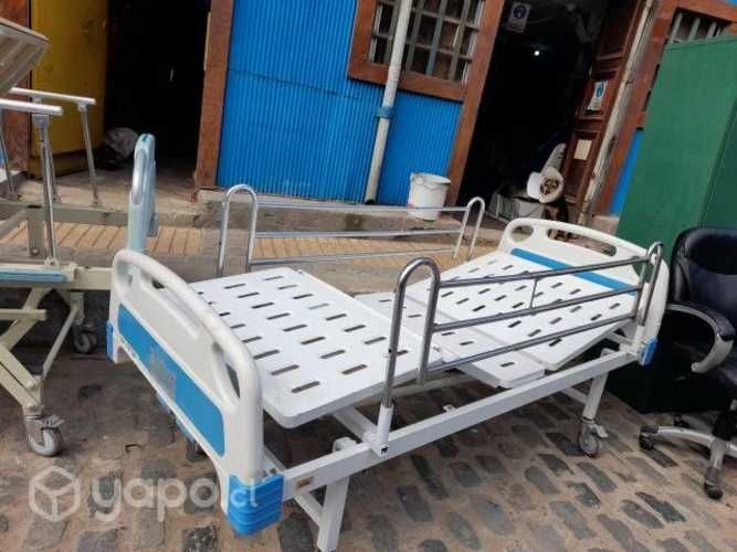 Catre clinico 2 posiciones con barandas