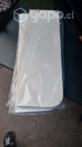 Repisas blancas nuevas