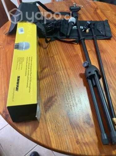 Micrófono más soporte y estuche