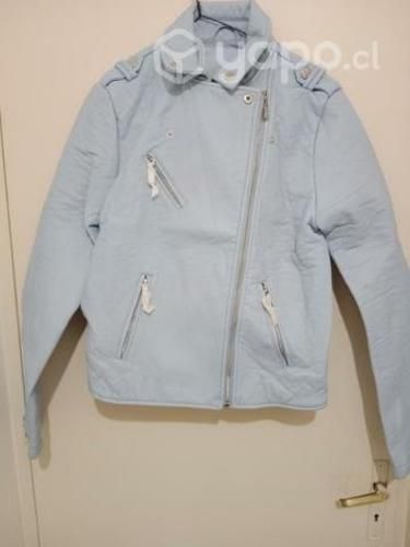 Sybillla chaqueta eco- cuero celeste