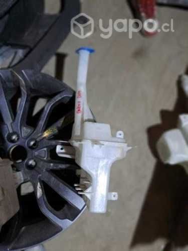 Suzuki baleno 2019 deposito de limpiaparabrisas